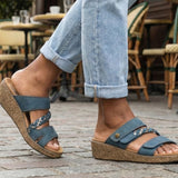 Carrie – Frische Eleganz in stilvollem Blau