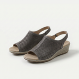Hazel – Quiet Refinement in Delicate Gray